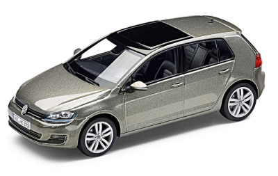 Модель автомобиля Volkswagen Golf 7, Limestone Grey Metallic, Scale 1:43