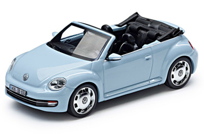 Модель автомобиля Volkswagen Beetle Cabrio, Denim Blue Metallic, Scale 1:43