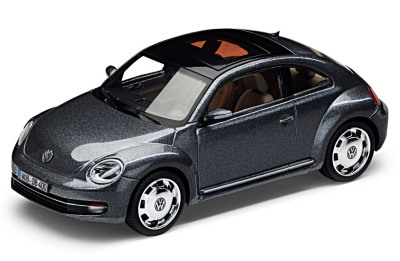 Модель автомобиля Volkswagen Beetle, Platinum Grey Metallic, Scale 1:43