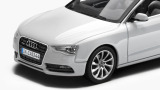 Модель Audi A5 Cabriolet, Glacier white, 2013, Scale 1 43, артикул 5011105313
