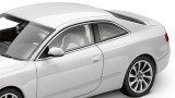 Модель Audi A5 Coupe, Glacier white, 2013, Scale 1 43, артикул 5011105413