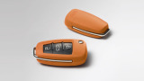 Кожаный футляр для ключа Audi Leather key cover, Signal Orange, артикул 8X0071208V30