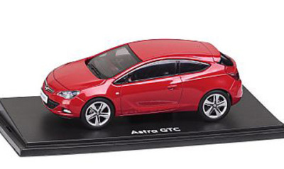 Модель автомобиля Opel Astra GTC Power Red 1:43