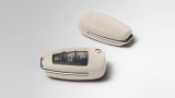 Кожаный футляр для ключа Audi Leather key cover, Alabaster white, артикул 8X00712089D8
