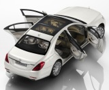 Модель автомобиля Mercedes-Benz S-Class (W222) Diamond White, артикул B66960156