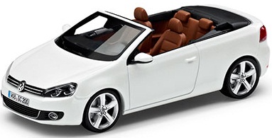 Модель автомобиля Volkswagen Golf Cabriolet White, 1:43 Scale, Oryx White