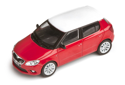 Модель автомобиля Skoda Fabia RS scale 1:43, red white