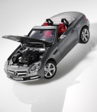 Модель Mercedes-Benz SLK Class, Silver, Scale 1:18, артикул B66960512