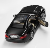 Модель автомобиля Mercedes Roadster SL R231, Black, Scale 1:18, артикул B66960107