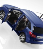 Модель Mercedes-Benz B-Class Sports Tourer, Blue, Scale: 1:18, артикул B66961410