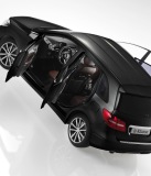 Модель Mercedes-Benz B-Class Sports Tourer, Black, Scale: 1:18, артикул B66961408