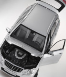 Модель Mercedes-Benz E Class Avantgarde Estate in Silver, Scale 1:18, артикул B66962438