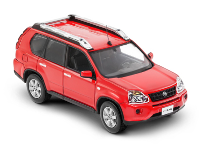 Модель автомобиля Nissan X-Trail, Red