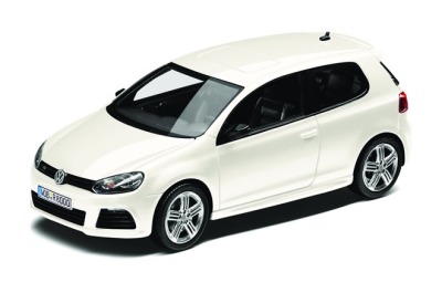 Модель автомобиля Volkswagen Golf R, Scale 1:43, White