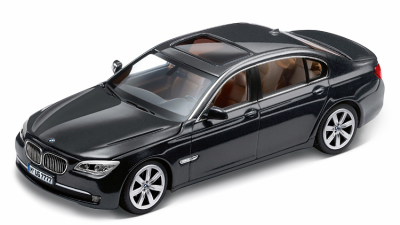 Модель BMW 7 серии, седан, BMW 7 Series Saloon (F02) Grey, Scale 1:43