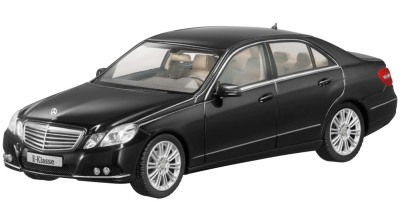 Модель автомобиля Mercedes-Benz E-class Black