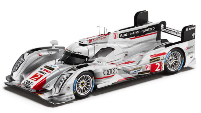 Модель автомобиля Audi R18 e-tron quattro Le Mans 2013, Start No.2, Scale 1:43