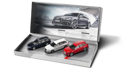 Модель автомобиля Audi RS 6 Avant, юбилейный набор в честь 30-летия, Scale 1:43