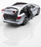 Модель Mercedes-Benz C-Class Estate Avantgarde S205, Diamond Silver, 1:18 Scale, артикул B66960258