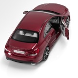 Модель Mercedes-Benz CLA-Class Designo Patagonia Red Bright, 1:18 Scale, артикул B66960131