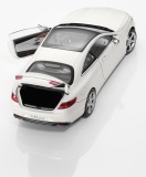 Модель автомобиля Mercedes S-Class Coupe C217, Designo Diamond White Bright, 1:18 Scale, артикул B66961243