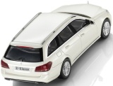 Модель автомобиля Mercedes E-Class White T-Modell Elegance 1/43, артикул B66960190