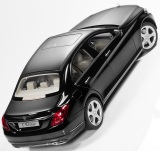 Модель автомобиля Mercedes C-Klasse Limousine Exclusive Black 1/18, артикул B66960255