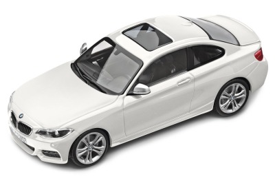 Модель автомобиля BMW 2 серии Купе (F22), 1:43 scale, Alpine White