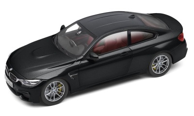Модель автомобиля BMW M4 Купе (F82), Sapphire Black, Scale 1:18