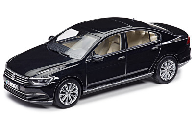 Модель автомобиля Volkswagen Passat Saloon, Scale 1:43, Deep Black Pearl Effect