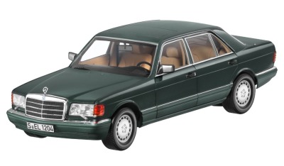 Модель Mercedes-Benz 560 SEL, V126, 1985-1991, Green Metallic, 1:18 Scale