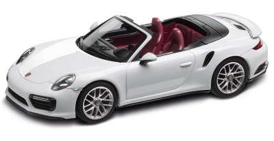 Модель автомобиля Porsche 911 Turbo S Cabriolet (991 II), Scale 1:43, Carrara White