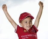 Детская бейсболка Porsche Children’s Baseball Cap, Red, артикул WAP6600100G