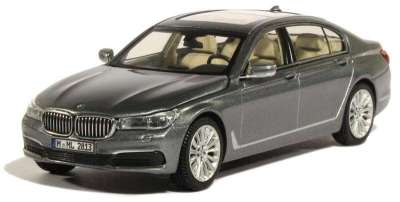 Модель BMW 750 Li (G12), Arctic Grey, Scale 1:43