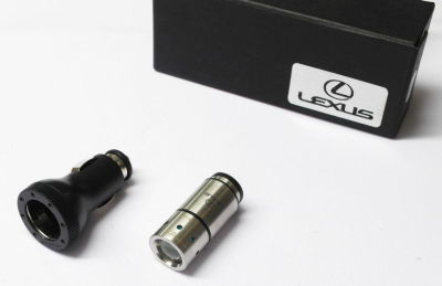 Компактный светодиодный фонарик Lexus с зарядкой от прикуривателя