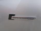 Металлический шильдик на кузов автомобиля Audi Metall Badge Supercharged, Carbon, артикул 4F0853601