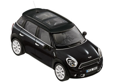 Модель автомобиля Mini Cooper S Countryman Absolute Black, Scale 1:18