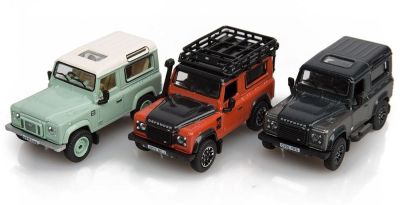 Набор моделей Land Rover Defender Final Edition, 3 Piece Set, Scale 1:76