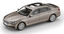Модель BMW 750 Li (G12), Cashmere Silver, Scale 1:43