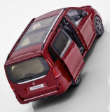 Модель Mercedes-Benz V-Class BR447 AMG Line, Limited Edition 1000 ex., Designo Hyacinth Red Metallic, 1:18 Scale, артикул B66004166