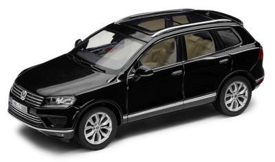 Модель автомобиля Volkswagen Touareg, Scale 1:43, Deep Black Pearl Effect