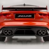 Модель автомобиля Jaguar F-Type SVR Coupe, Scale 1:18, Firesand, артикул JDDC029ORW