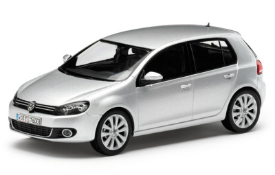 Модель автомобиля Volkswagen Golf 6, 5 Doors, Scale 1:43, Silver