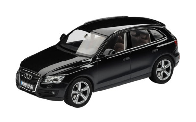 Модель автомобиля Audi Q5 Black, Scale 1 43