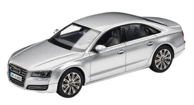 Модель автомобиля Audi A8 Ice Silver, Scale 1 43