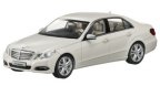 Модель автомобиля Mercedes-Benz E-class White