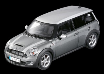 Модель автомобиля Mini Clubman Cooper S Dark Silver, Scale 1:18