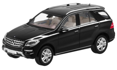Модель автомобиля Mercedes ML 2012 New Black