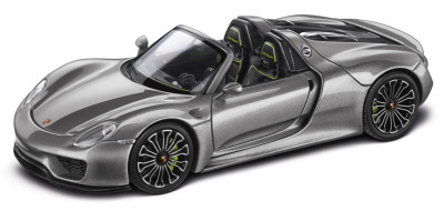 Модель автомобиля Porsche 918 Spyder, Scale 1:18, Liquid Metal Silver.