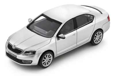 Модель автомобиля Skoda Octavia A7 1:43, Silver Brilliant